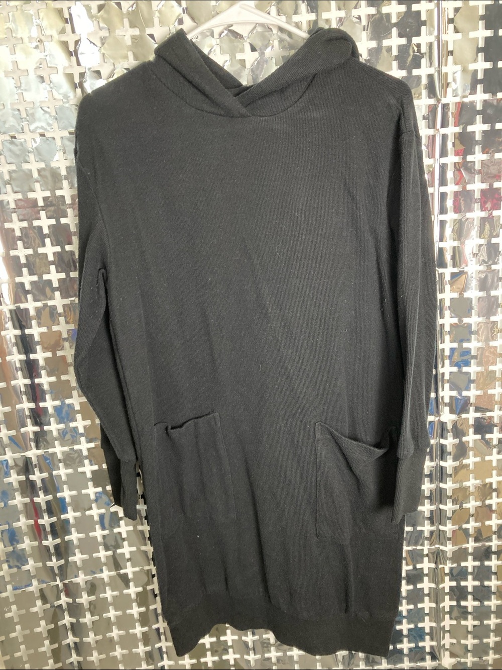 Who What Wear Black Hooded Longline Knit Pullover with Front Pockets